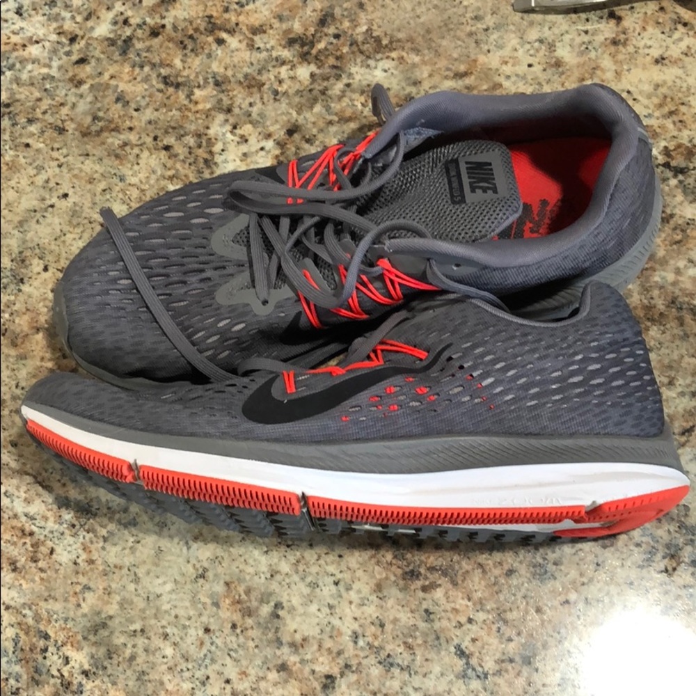 Nike Zoom Winflo 5 Mens Size 11 like new